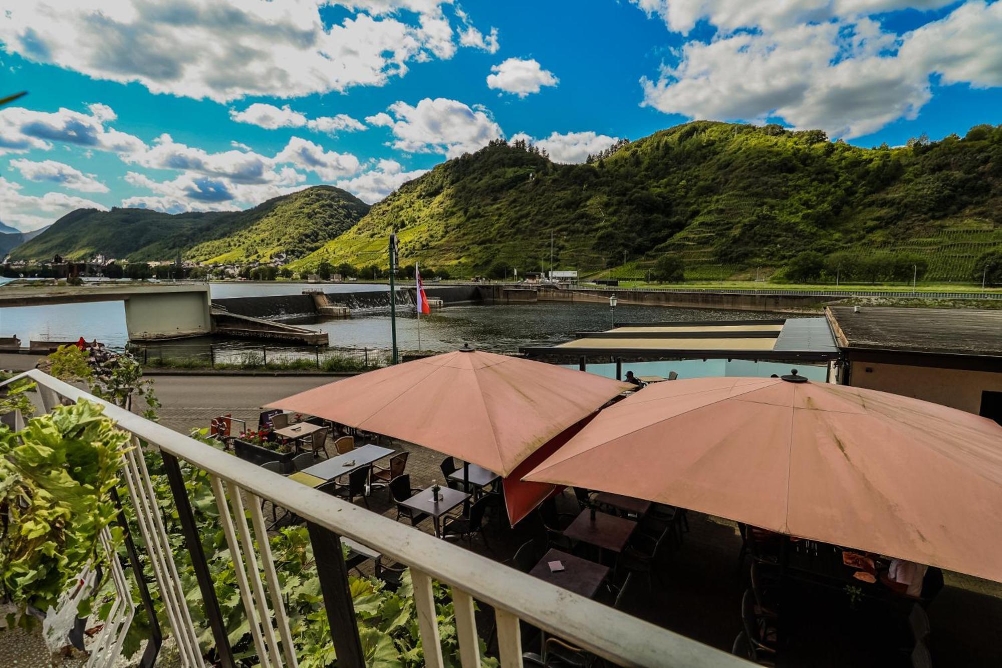 Exklusive Moselidylle: Fewo Mit Traumhaftem Staustufenblick, Netflix, Terrasse Neef Dış mekan fotoğraf