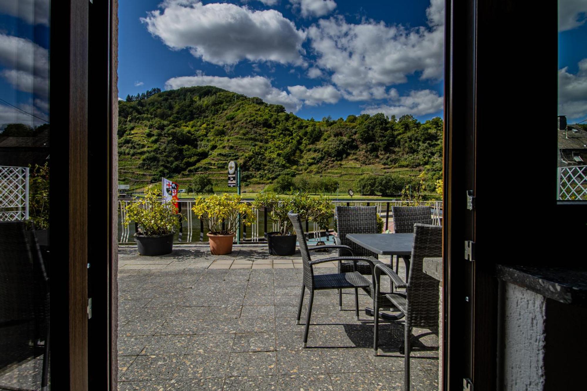 Exklusive Moselidylle: Fewo Mit Traumhaftem Staustufenblick, Netflix, Terrasse Neef Dış mekan fotoğraf
