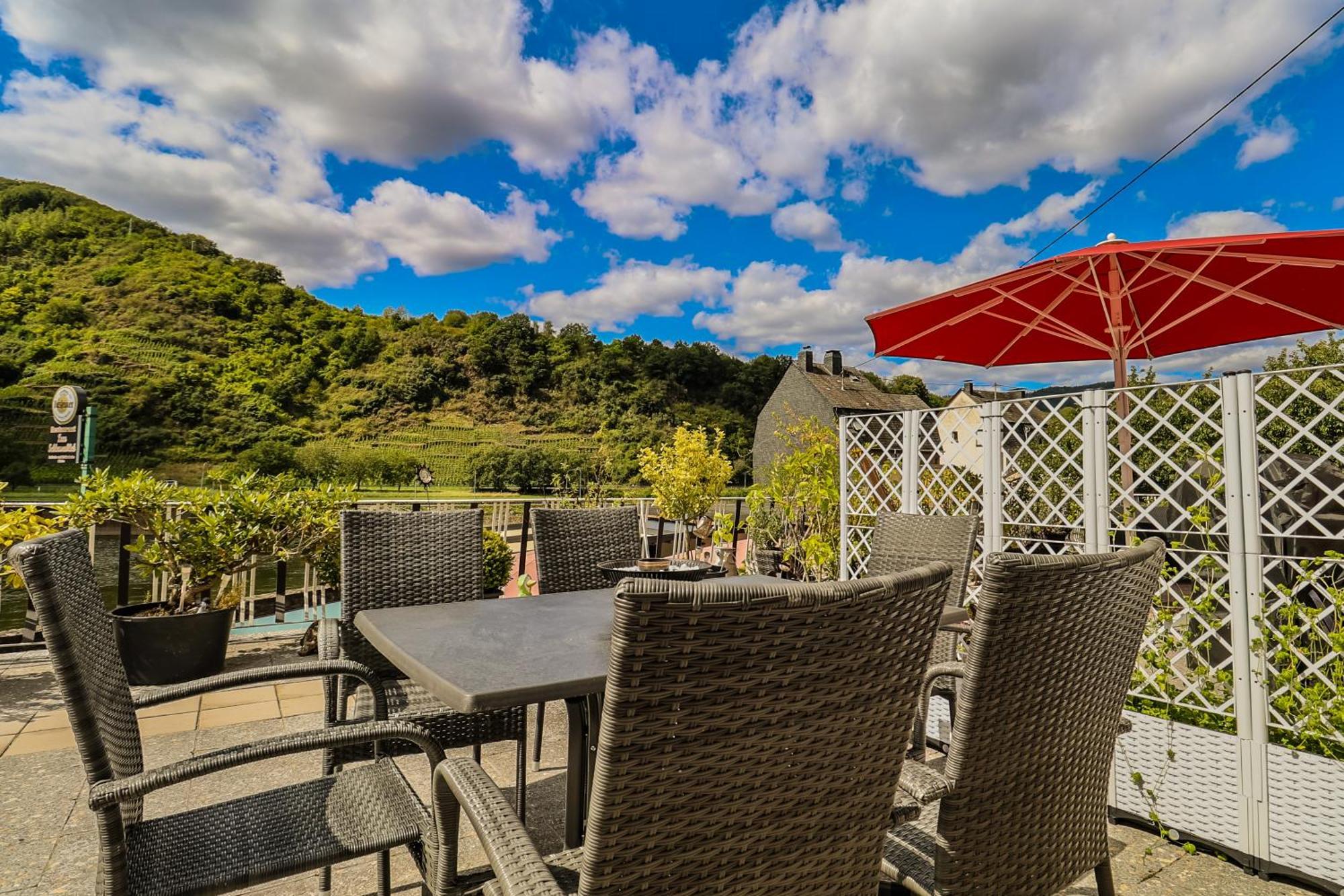 Exklusive Moselidylle: Fewo Mit Traumhaftem Staustufenblick, Netflix, Terrasse Neef Dış mekan fotoğraf